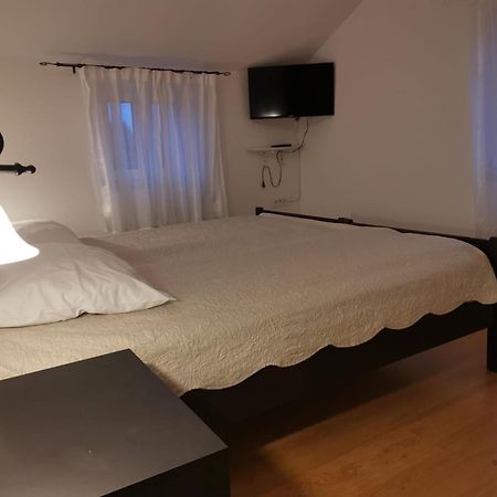 Apartman Kornu Veli Lošinj Exterior foto